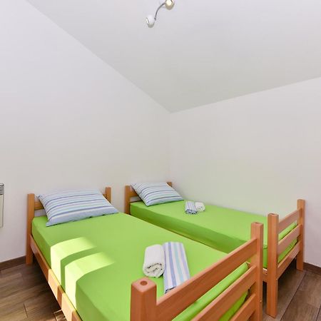 ויר Apartmani Iva חדר תמונה