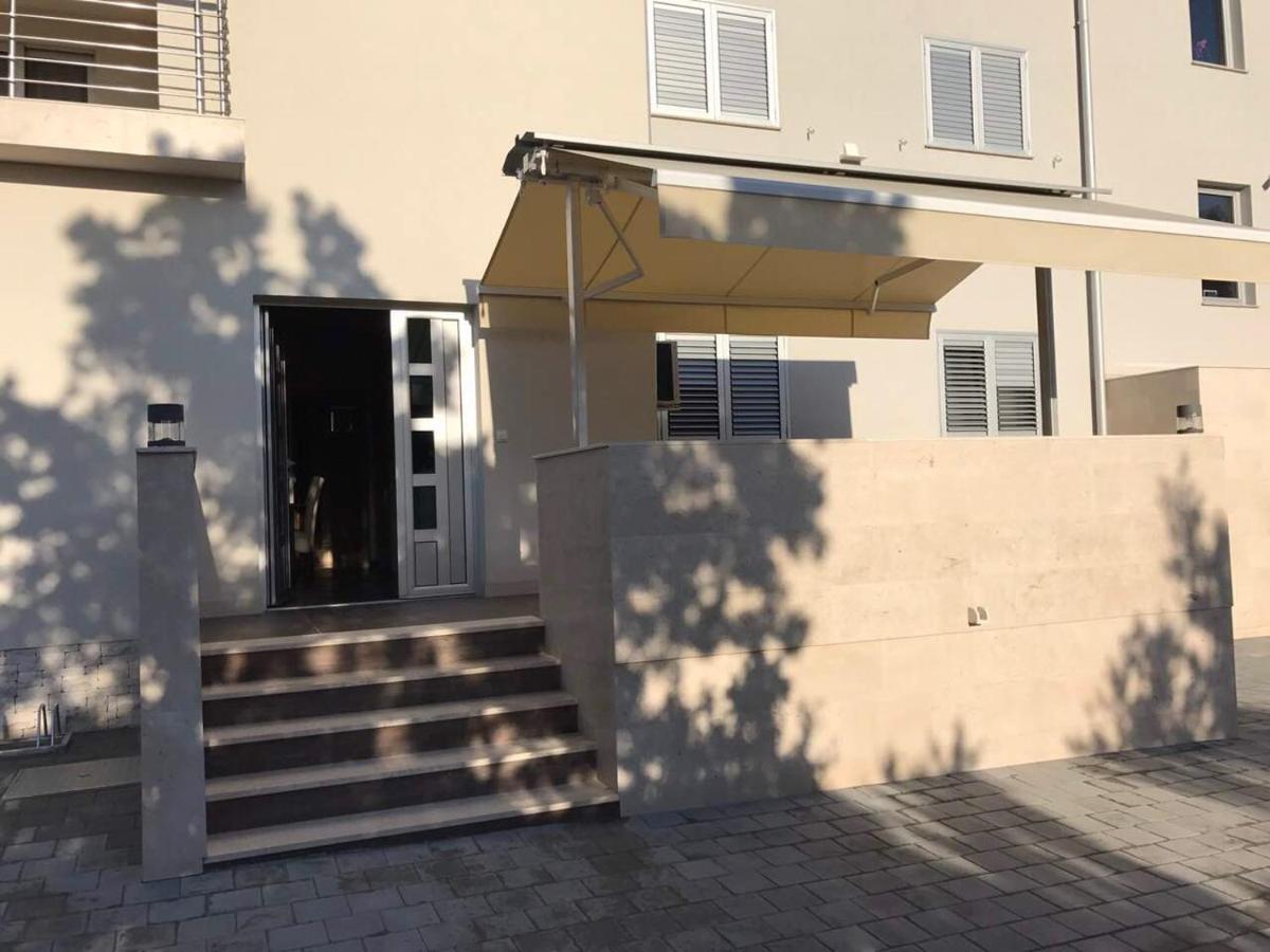 ויר Apartmani Iva מראה חיצוני תמונה