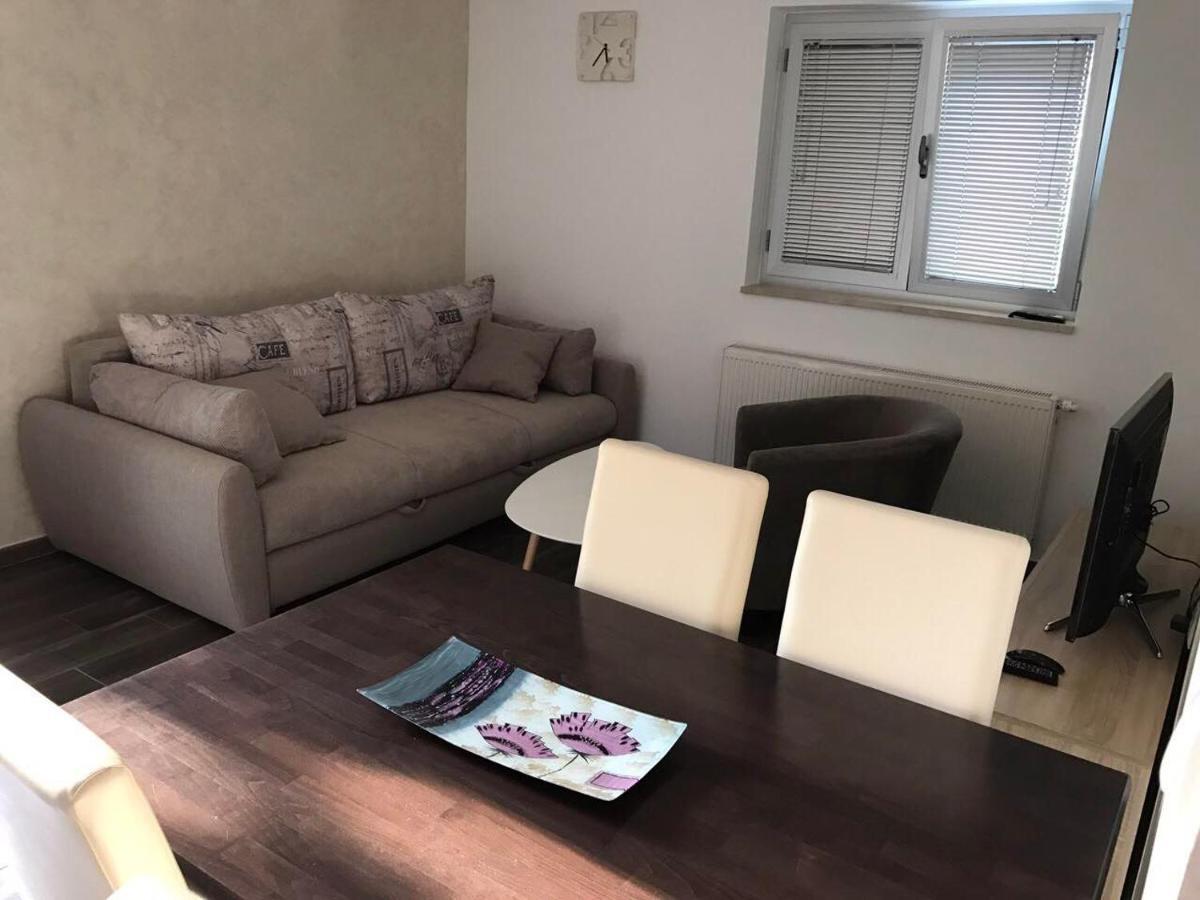 ויר Apartmani Iva מראה חיצוני תמונה