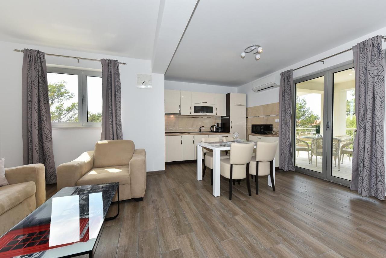 ויר Apartmani Iva מראה חיצוני תמונה