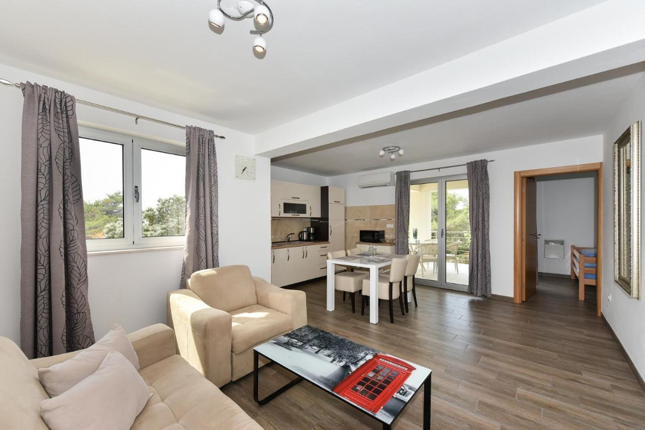 ויר Apartmani Iva מראה חיצוני תמונה