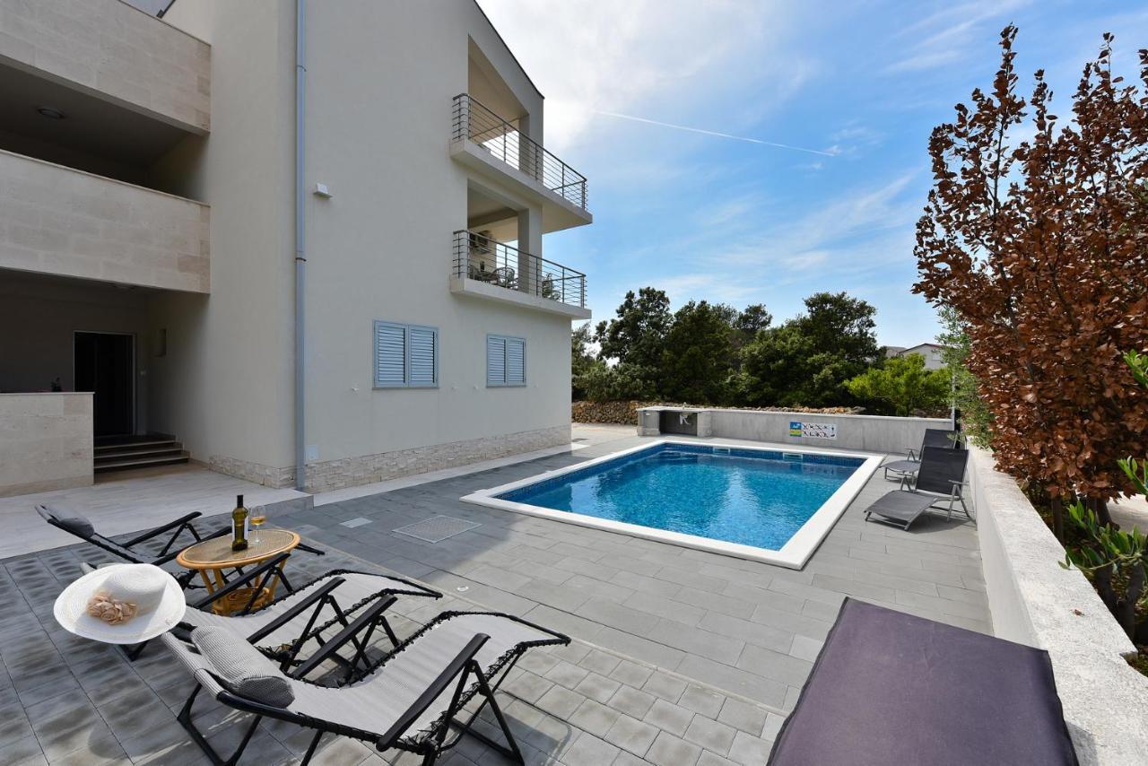 ויר Apartmani Iva מראה חיצוני תמונה
