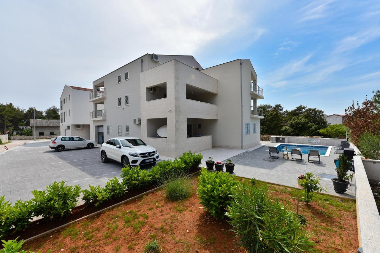 ויר Apartmani Iva מראה חיצוני תמונה
