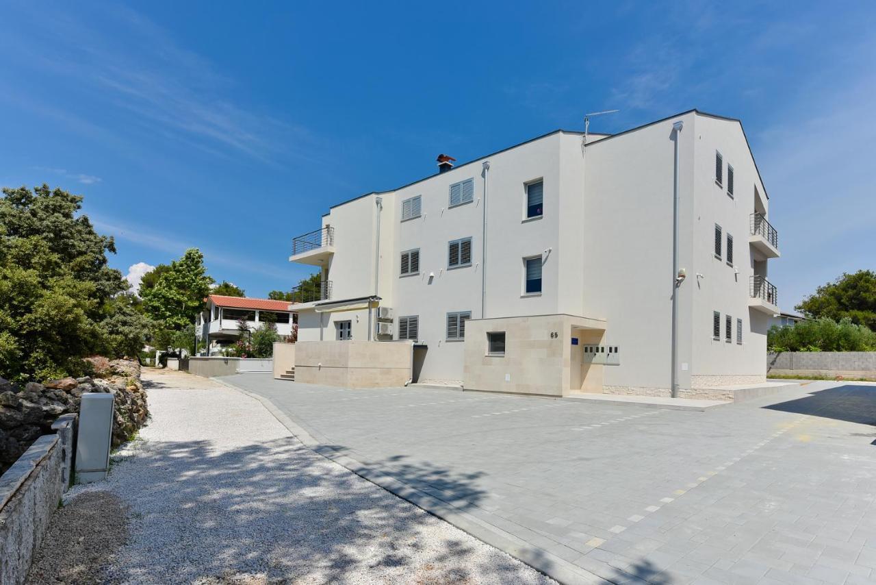 ויר Apartmani Iva מראה חיצוני תמונה