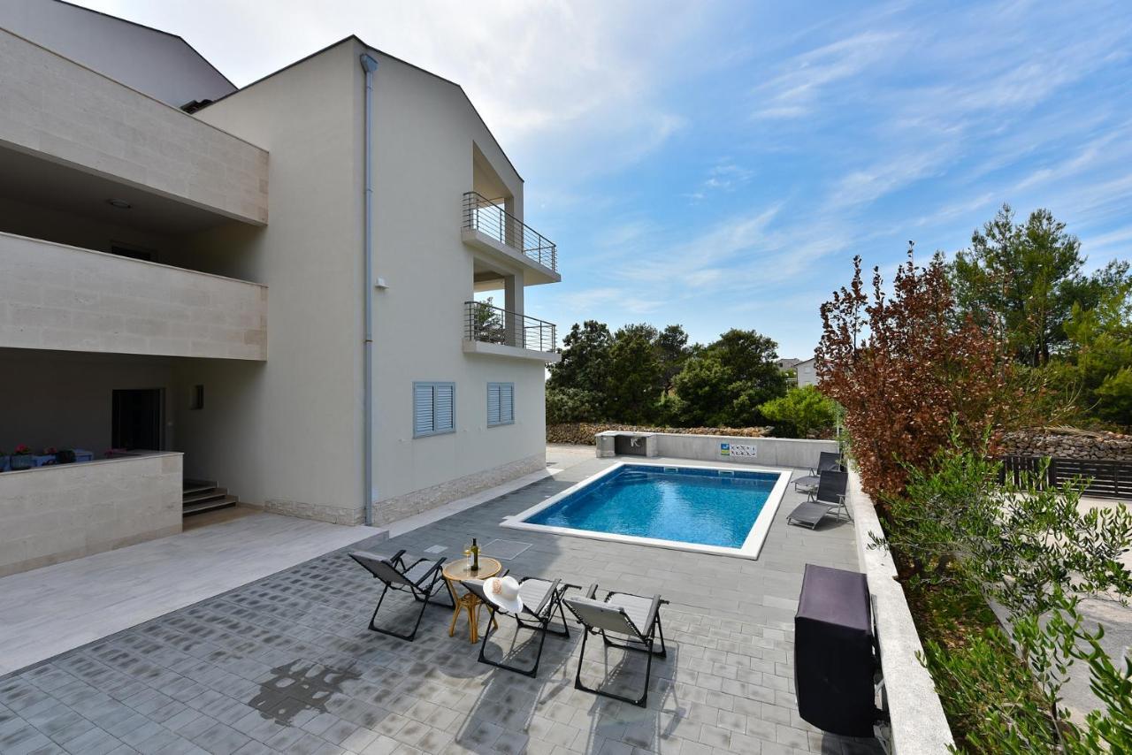 ויר Apartmani Iva מראה חיצוני תמונה