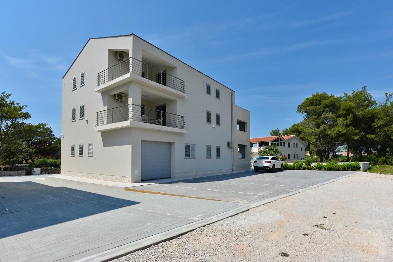 ויר Apartmani Iva מראה חיצוני תמונה