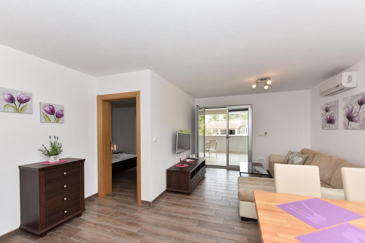 ויר Apartmani Iva מראה חיצוני תמונה
