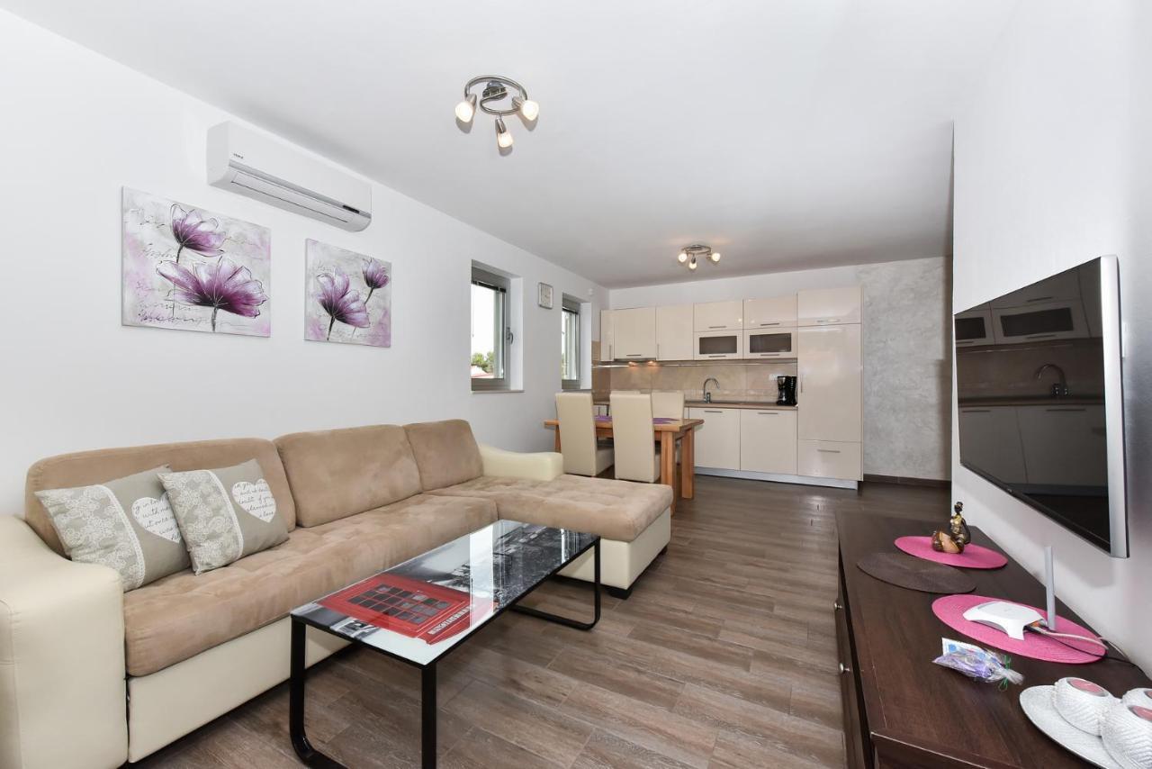 ויר Apartmani Iva מראה חיצוני תמונה