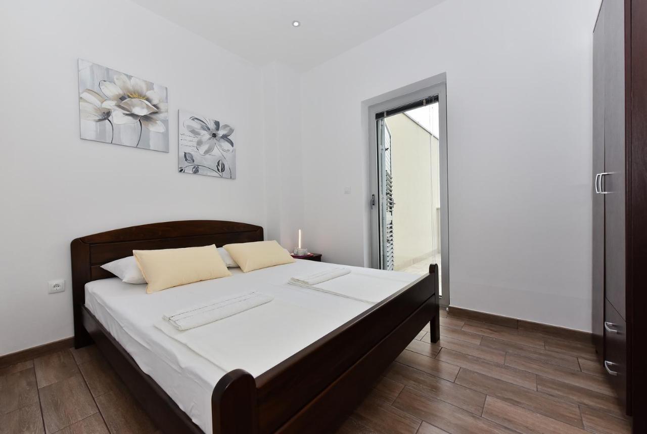 ויר Apartmani Iva מראה חיצוני תמונה