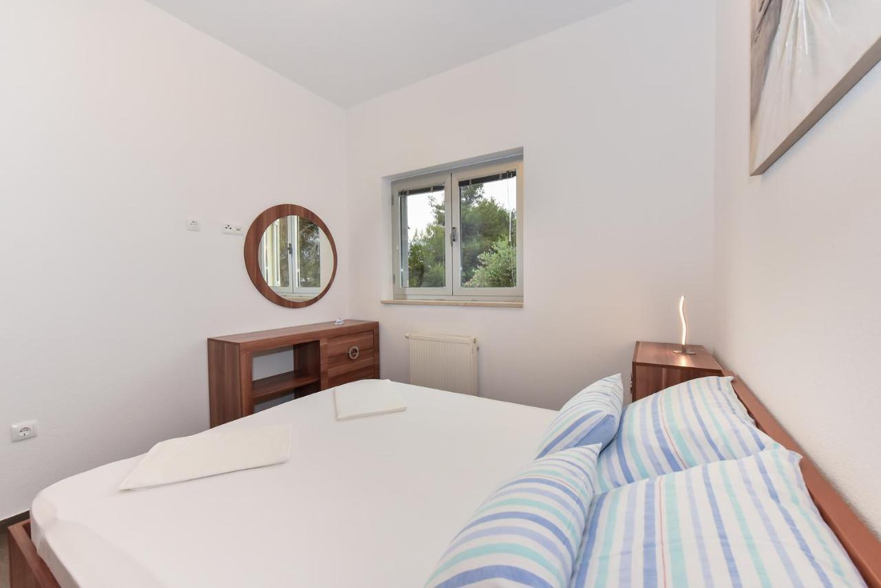 ויר Apartmani Iva מראה חיצוני תמונה