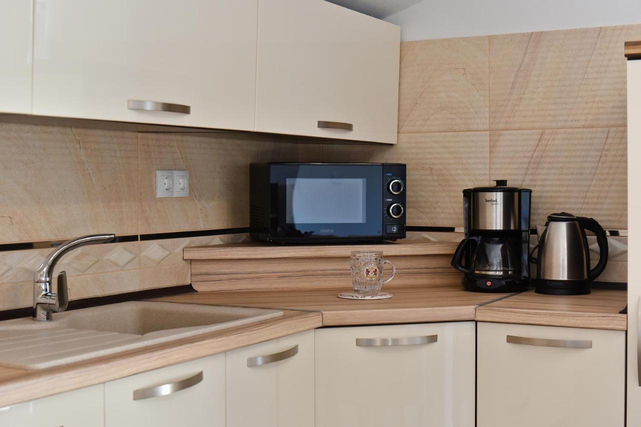 ויר Apartmani Iva מראה חיצוני תמונה